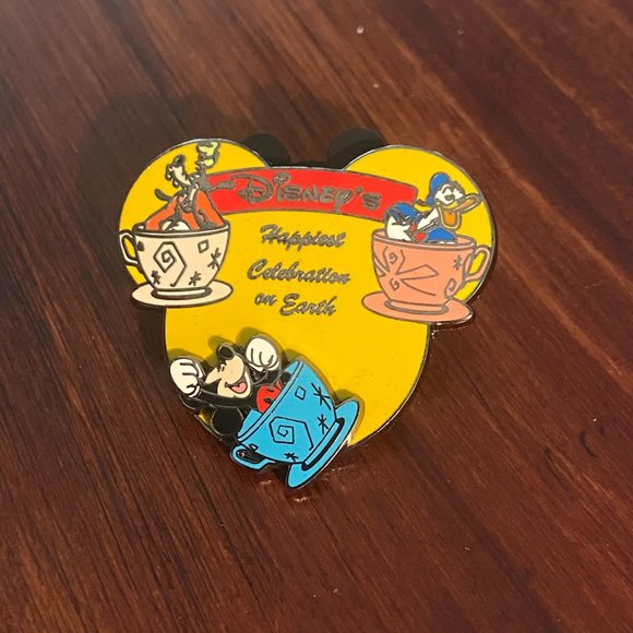 2006 Disney Kellogg's Happiest Celebration On Earth Tea Cups Disney Pin - Picture 3 of 5